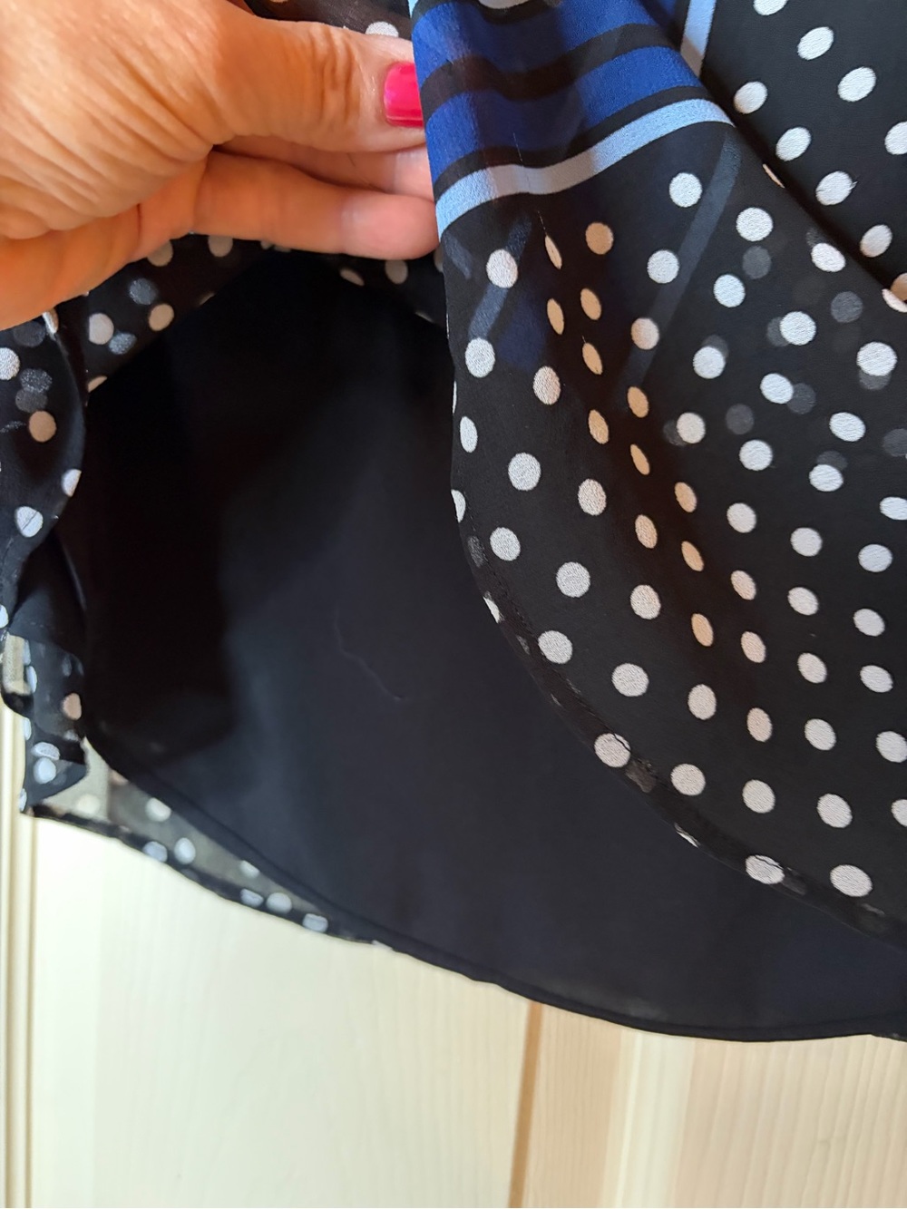 White House Black Market Black Polka Dot V-Neck Blouse with Blue Stripe - Picture 4 of 4